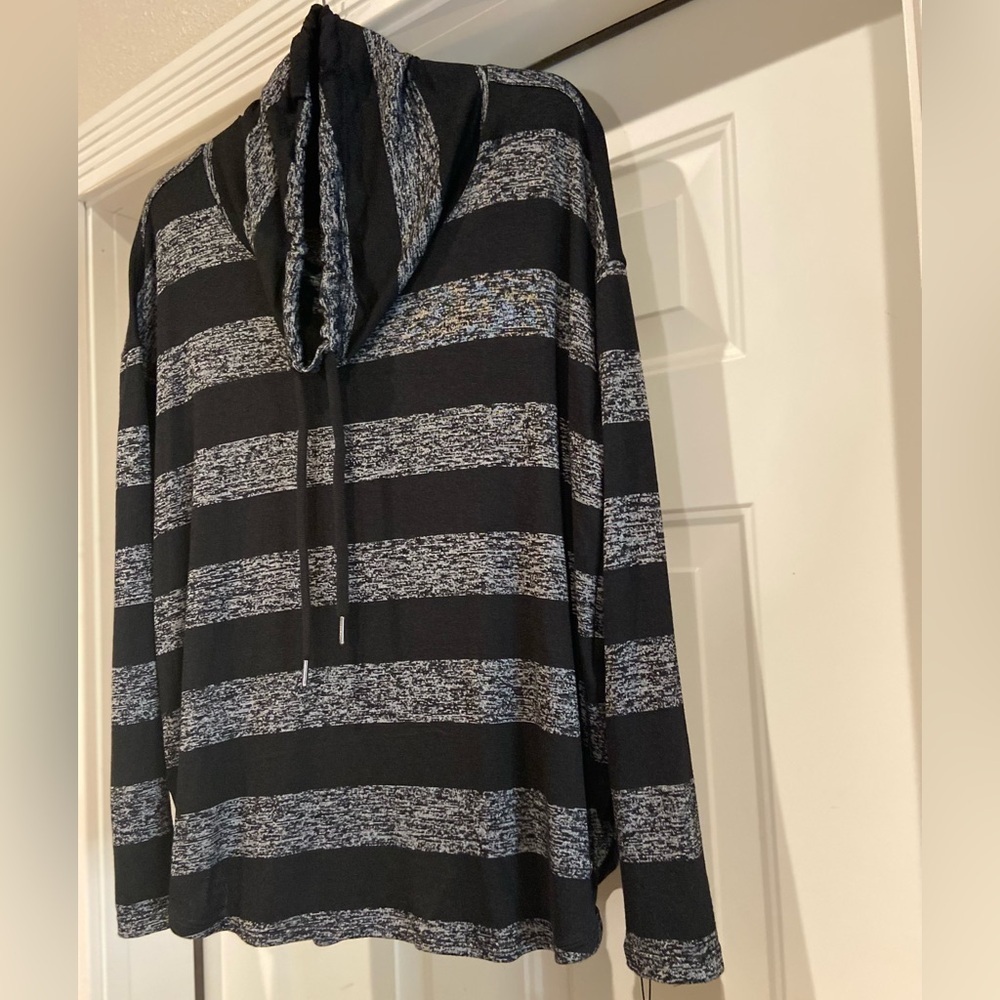 Calvin Klein~Performance~NWT~Soft~Neutral~Striped~
Pullover~Cowl Neck~Size L